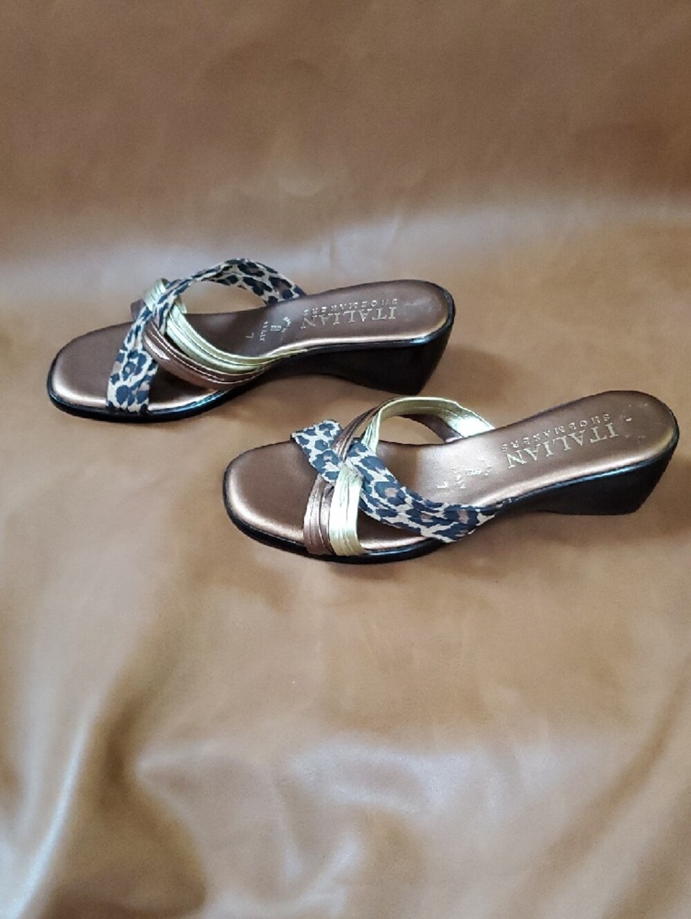 Womens Size 7 Italian Shoemakers Bronze Heeled Slides with Leopard-Print Straps - Picture 6 of 7